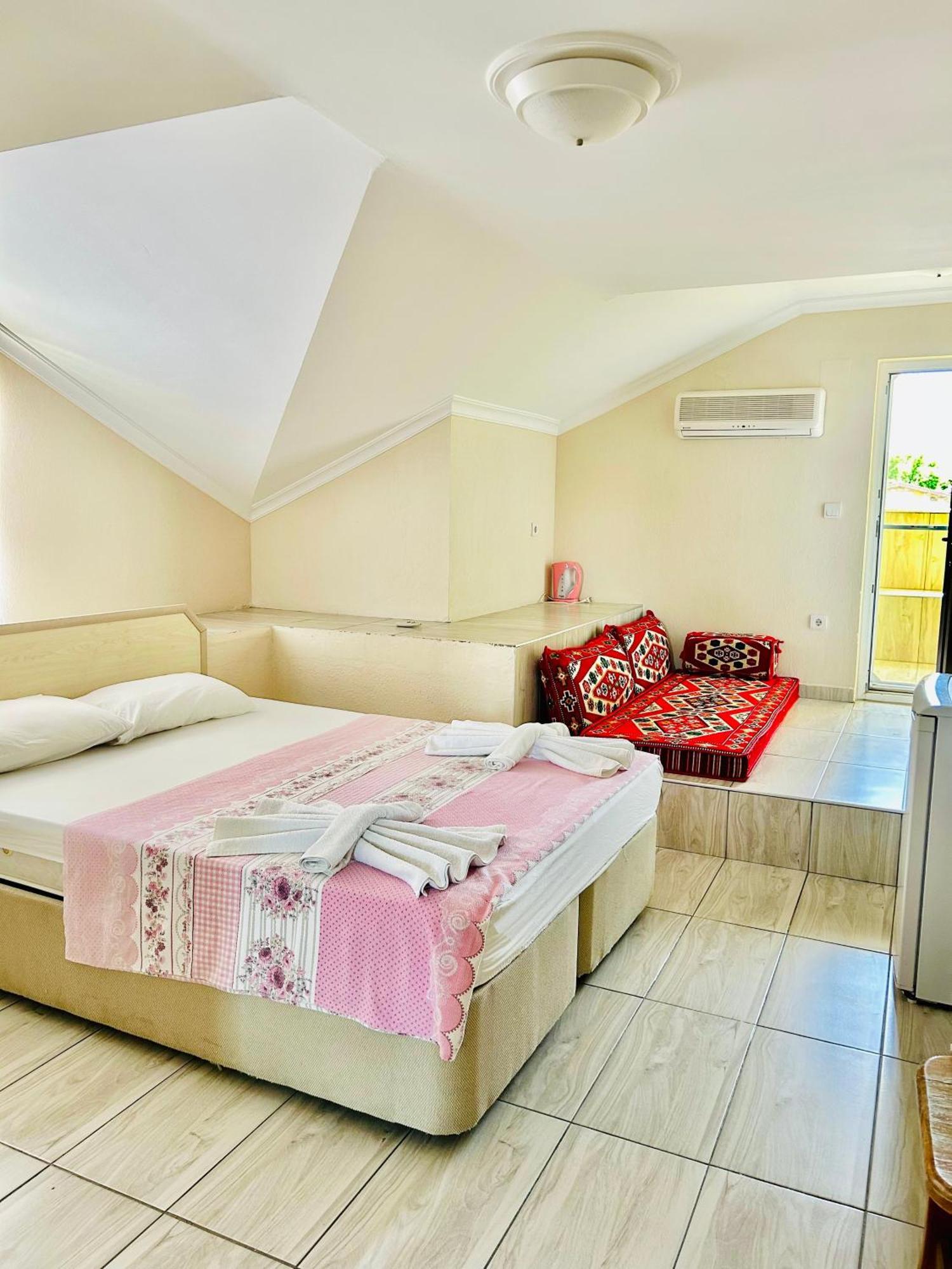 Karaca Apart Hotel Dalyan Exterior photo