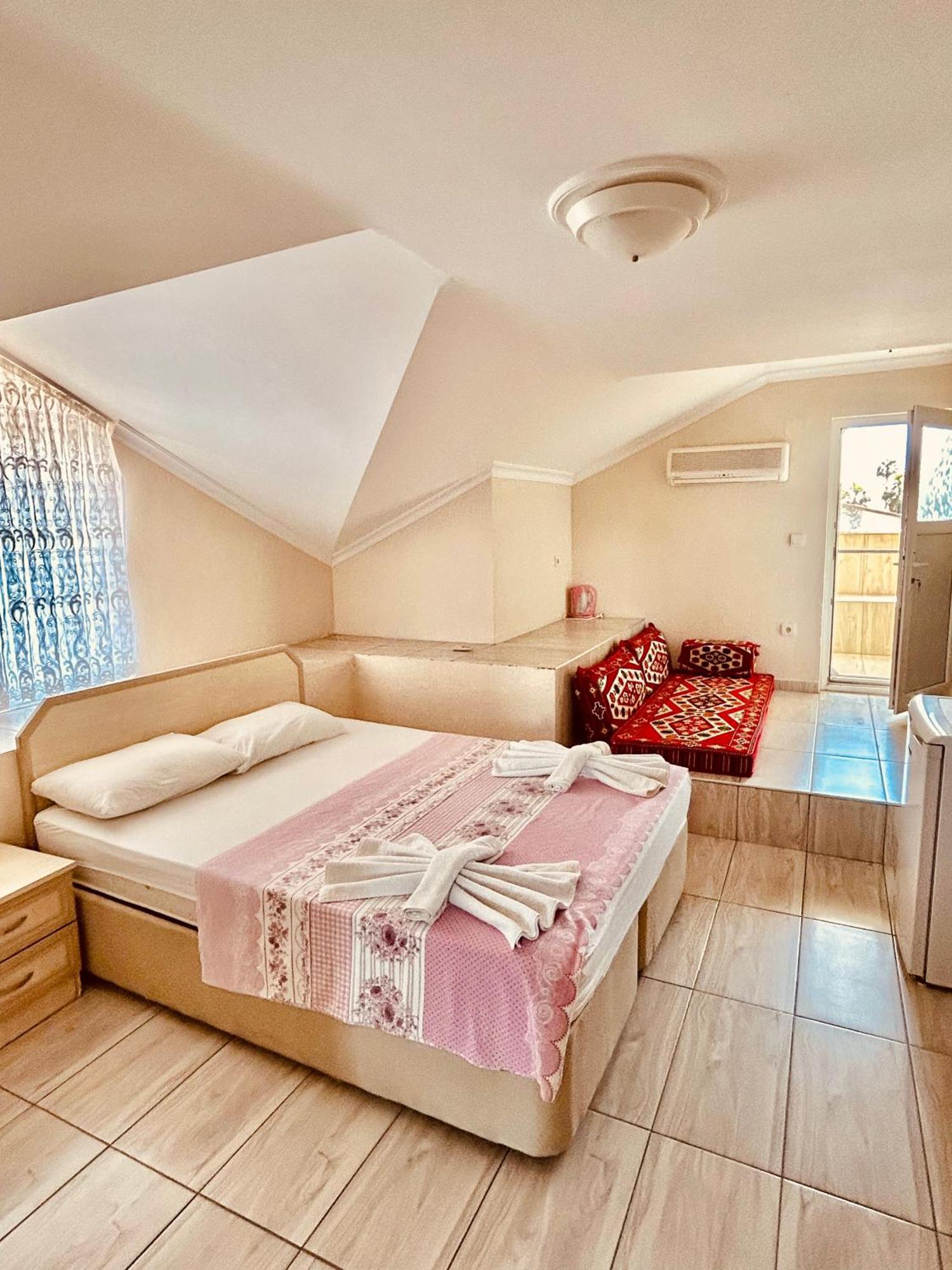 Karaca Apart Hotel Dalyan Exterior photo